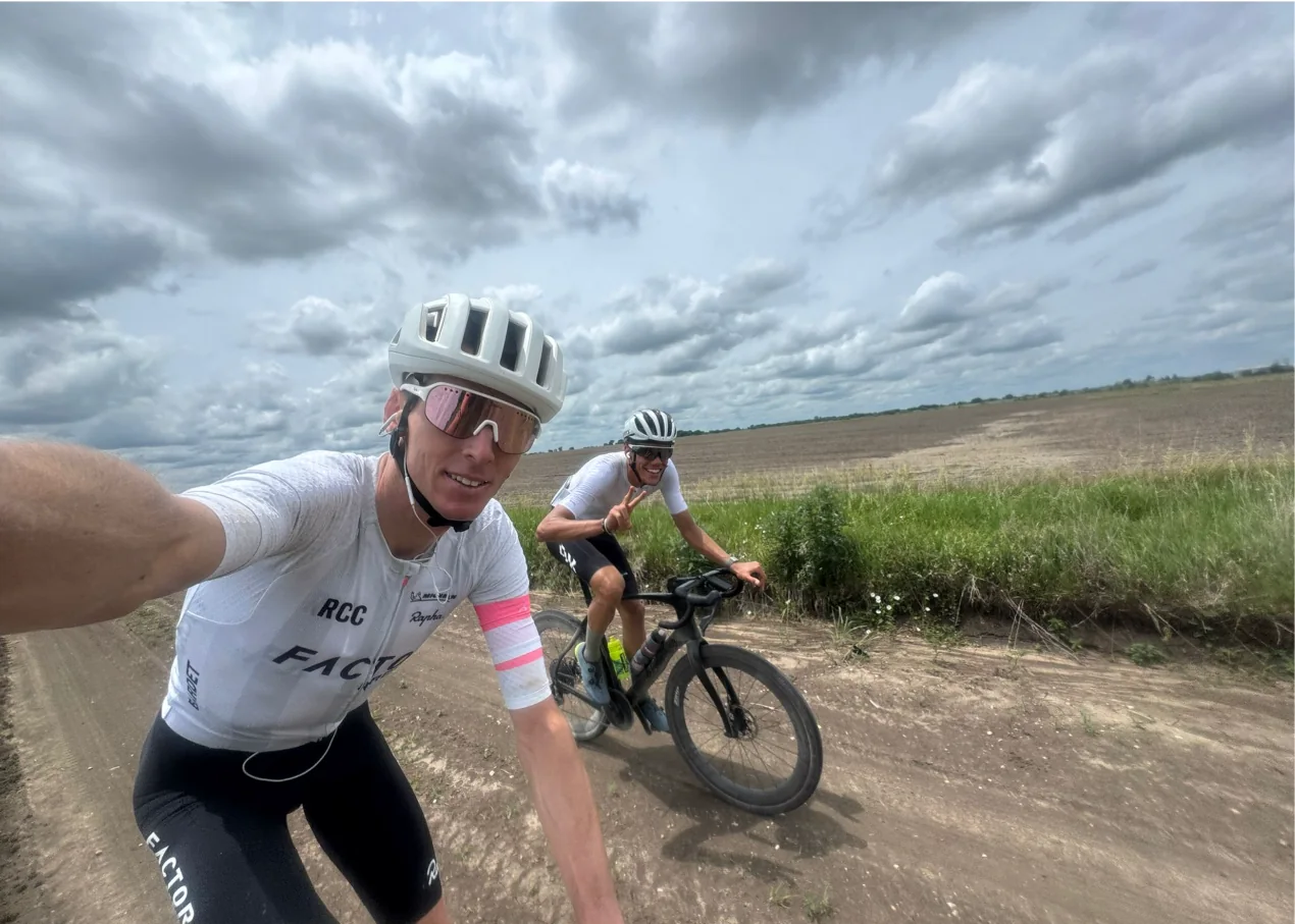 Donoven riding gravel with Romain Bardet
